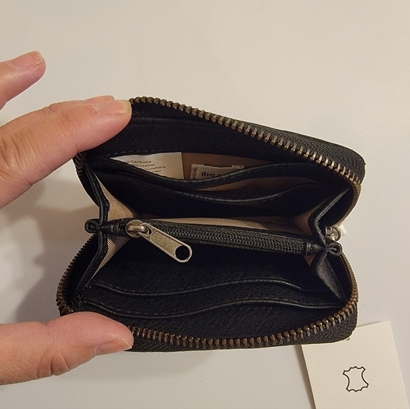 The Sak Leather Zipped Embossed Wallet - Picture 5 of 6